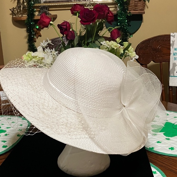 Vintage Wide-Brim Veiled Straw Hat - Ivory - Picture 4 of 6